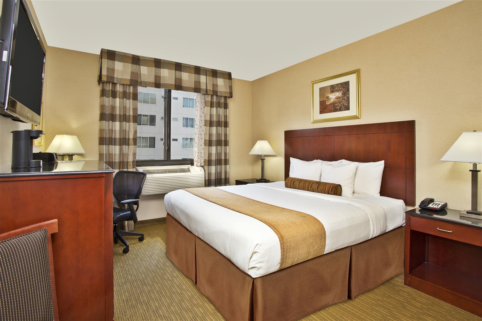 Best Western PLUS Arena Hotel New York Exterior foto